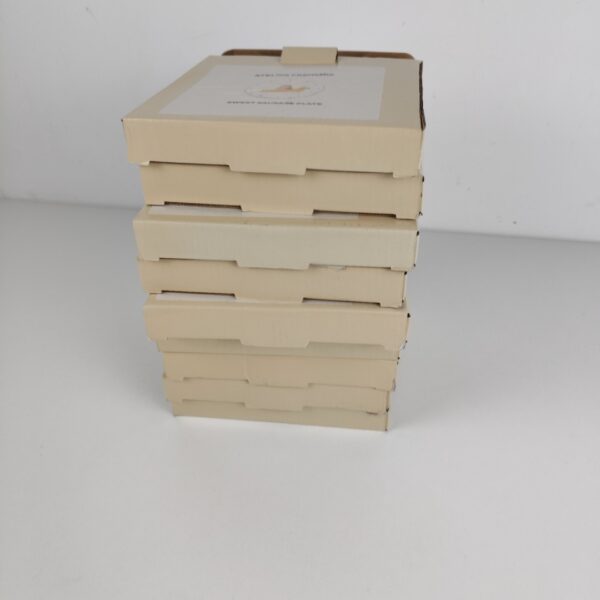 (x9) Prato Decorativo Sobremesa 15,5 cm com Teckel e Bolo de Cerejas em Estilo Romântico