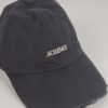 Boné Preto de Estilo Premium com Aba Desfiada e Cordão Ajustável