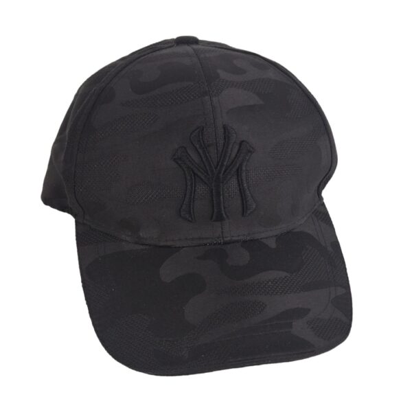 Boné Preto Camuflado Estilo Nova Iorque com Bordado Tonal