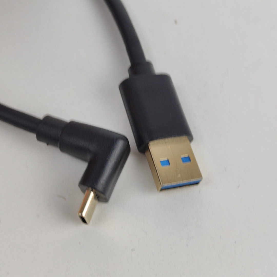 Cabo USB-A para USB-C Em Ângulo Preto