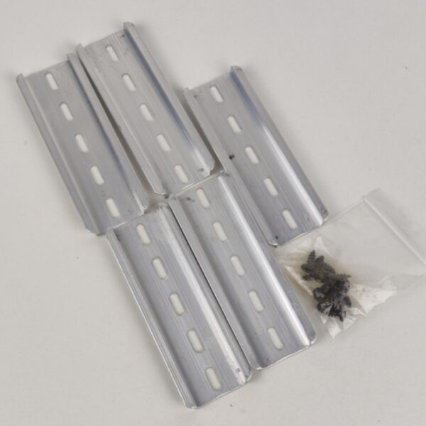 Kit de Perfis Metálicos Perfurados Com Parafusos