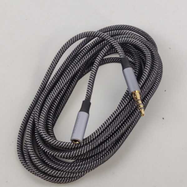 Cabo de Áudio Jack 3.5 Mm Tecido Entrançado