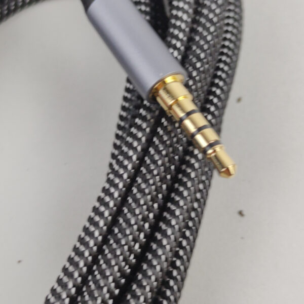 Cabo de Áudio Jack 3.5 Mm Tecido Entrançado