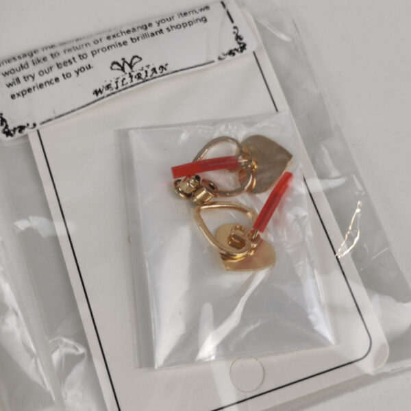 F126X3718_1782402844005_2.jpg Brincos Pendentes Com Pérolas e Cristais