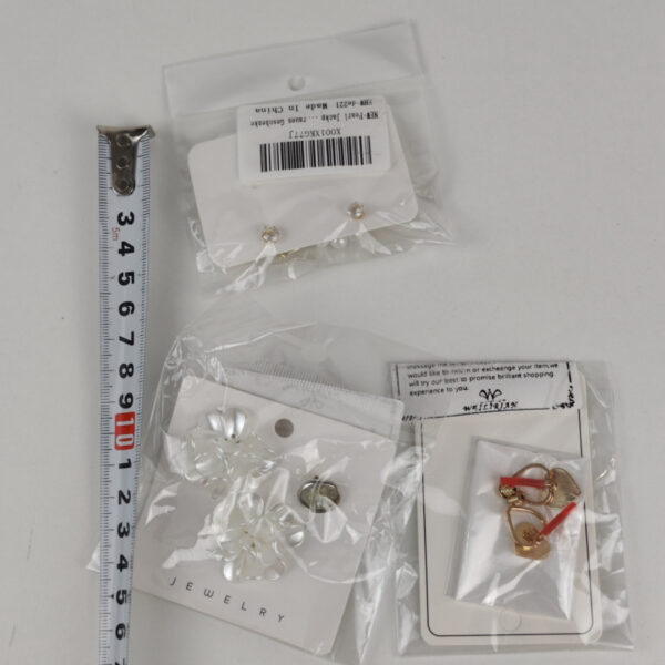F126X3718_1782402844005_3.jpg Brincos Pendentes Com Pérolas e Cristais