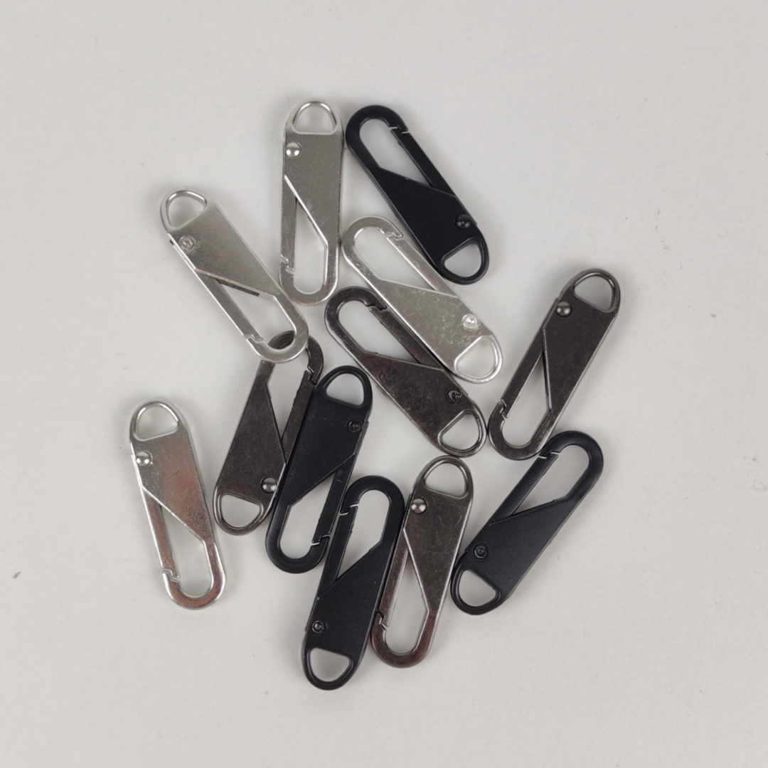Conjunto de 12 Mini Mosquetões Metálicos