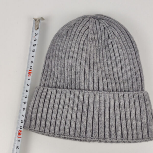 F126X3809_1782414052116_3.jpg Gorro de Malha Cinzento