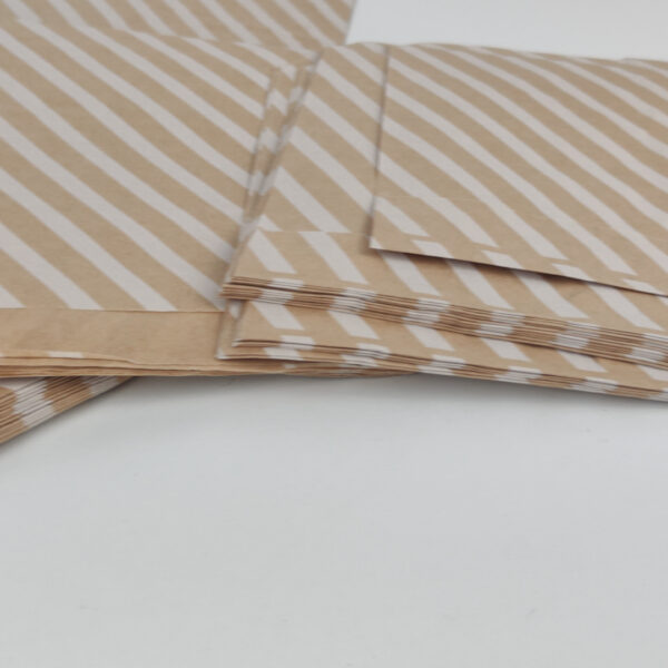 F126X3841_1782467521754_3.jpg Pack Sacos de Papel Com Riscas para Embalagem 17x12 cm