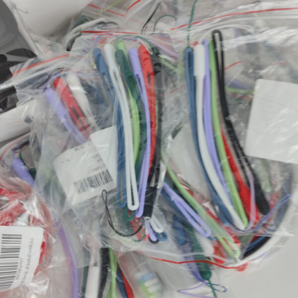 F126X3921_1782483909830_4.jpg Lote de Acessórios e Pequenos Artigos Eletrónicos Diversos