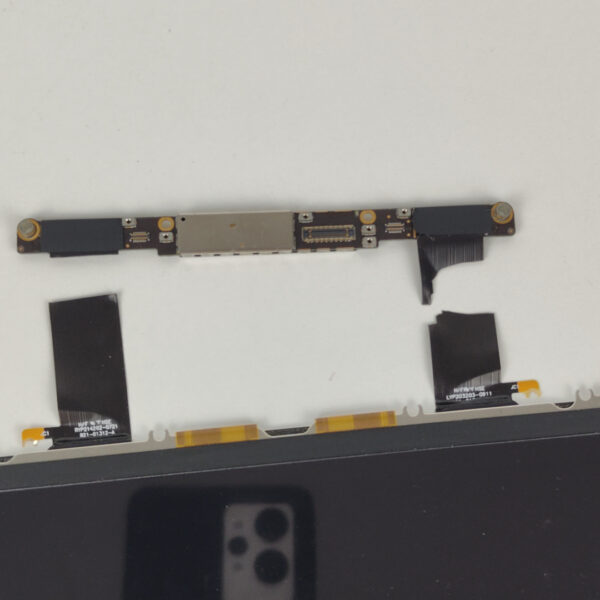 F126X3952_1782492053773_2.jpg Ecrã LCD para Apple A2337