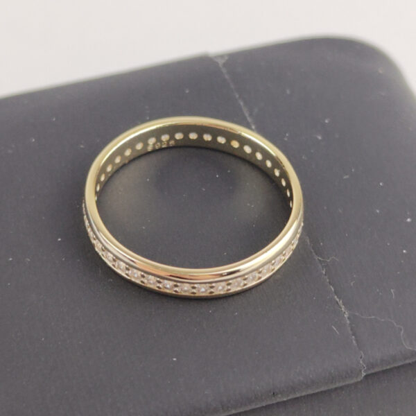 F126X3966_1782494154186_1 Anel Dourado Com Pedras