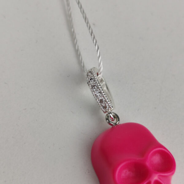 F126X3975_1782496319109_1 Pendente Caveira Rosa