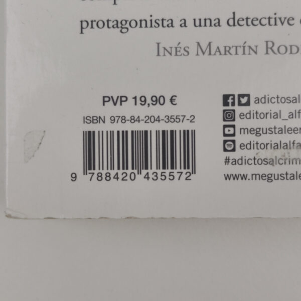 Livro Policial La Red Púrpura Espanhol - Carmen Mola