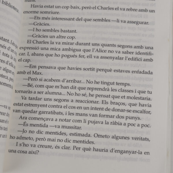 Livro Ciutats de Foc (Catalão) - Joana Marcús