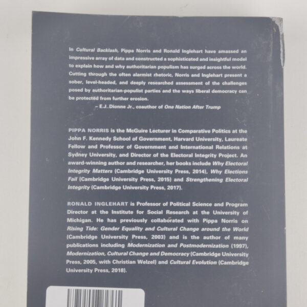 Livro Cultural Backlash Inglês - Pippa Norris e Ronald Inglehart