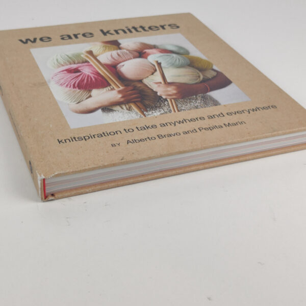 Livro Manual We Are Knitters Inglês - Alberto Bravo e Pepita Marín
