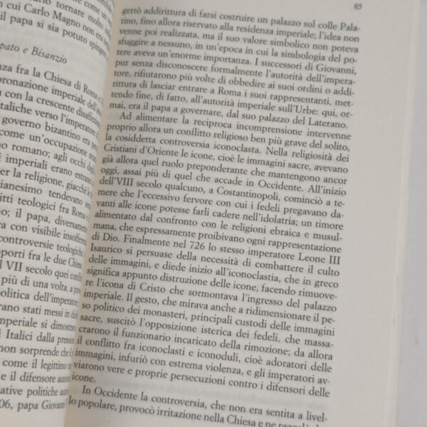 Livro História Carlo Magno Un Padre Dell'europa Italiano - Alessandro Barbero