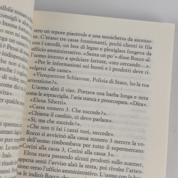 Livro Ficção Vecchie Conoscenze Italiano - Antonio Manzini
