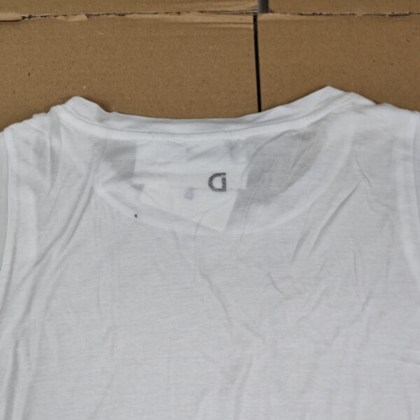 (L) Top Desigual Sem Mangas com Detalhe Floral - Branco