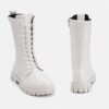(33) Botas Altas com Atacadores - Bege