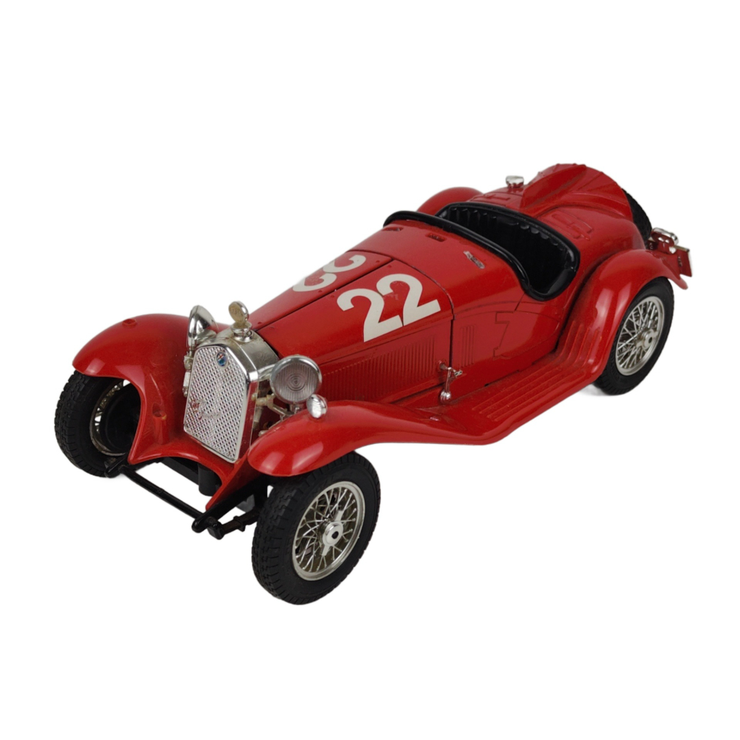 Carro Em Miniatura Alfa Romeo 2300 Spider 1932 1:18 Bburago