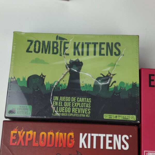 (x15) Lote de Jogos de Cartas Exploding Kittens / Zombie Kittens em Espanhol