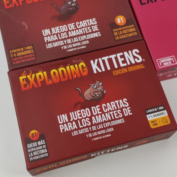 (x15) Lote de Jogos de Cartas Exploding Kittens / Zombie Kittens em Espanhol
